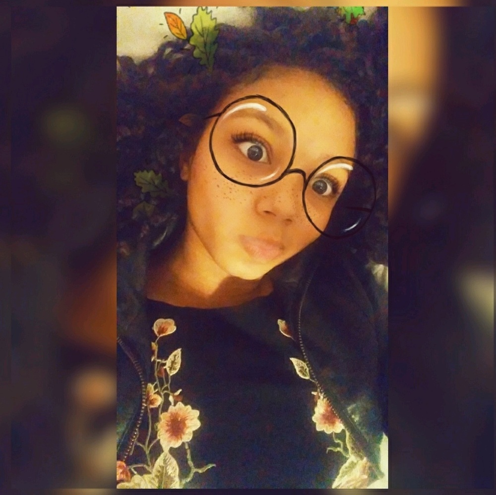 Meet your Posher, Desirea